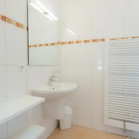 Solymont By Monicare *