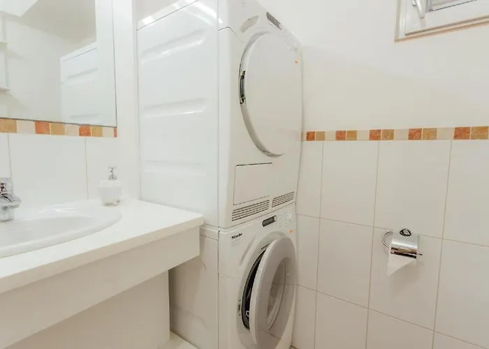 Solymont By Monicare